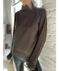 Six Fifty You Decide Sweater Sweatshirts & Sweaters Military Olive -Six Fifty Shop unnamed file 148