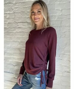 Six Fifty Take It All Top Tops Wine