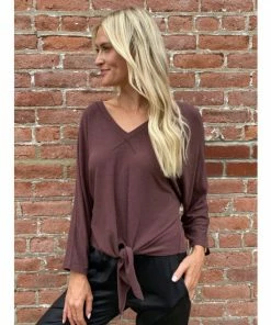 Six Fifty Just Between Us V-Neck Tops Raisin