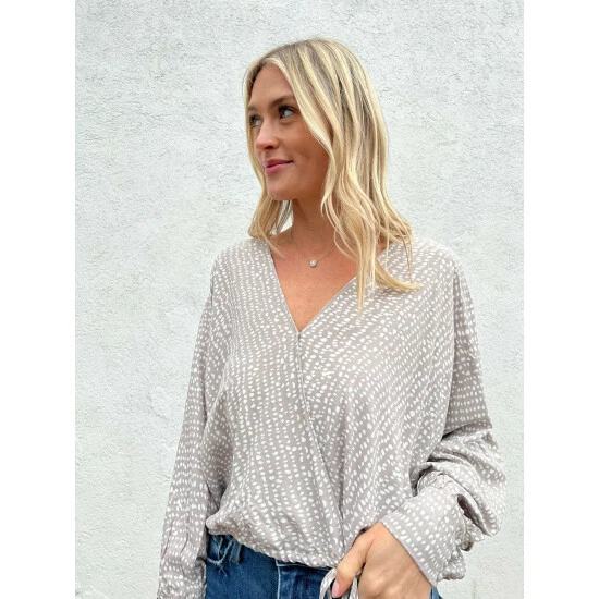 Six Fifty Millie Surplus Blouse Tops Oatmeal 2 Six Fifty Millie Surplus Blouse Tops Oatmeal - Image 2
